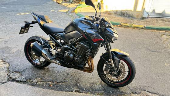 KAWASAKI Z900 KAWASAKI Z900